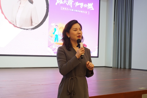 5.4表部讲师礼节课.JPG